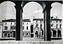 Piazza IX MAGGIO e casa di Dante. 1939.Da Palazzo S.Stefano (Oscar Mario Zatta)